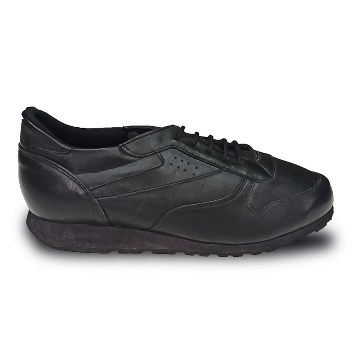 Mens Wide Fit Reed Daly Trainers in Black - Image 1