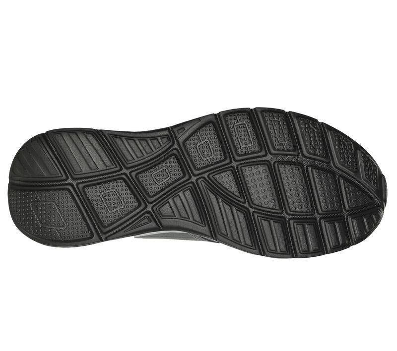 Men's Wide Fit Skechers 232515 Equalizer 5.0 Persistable Walking Trainers in Charcoal - Image 6