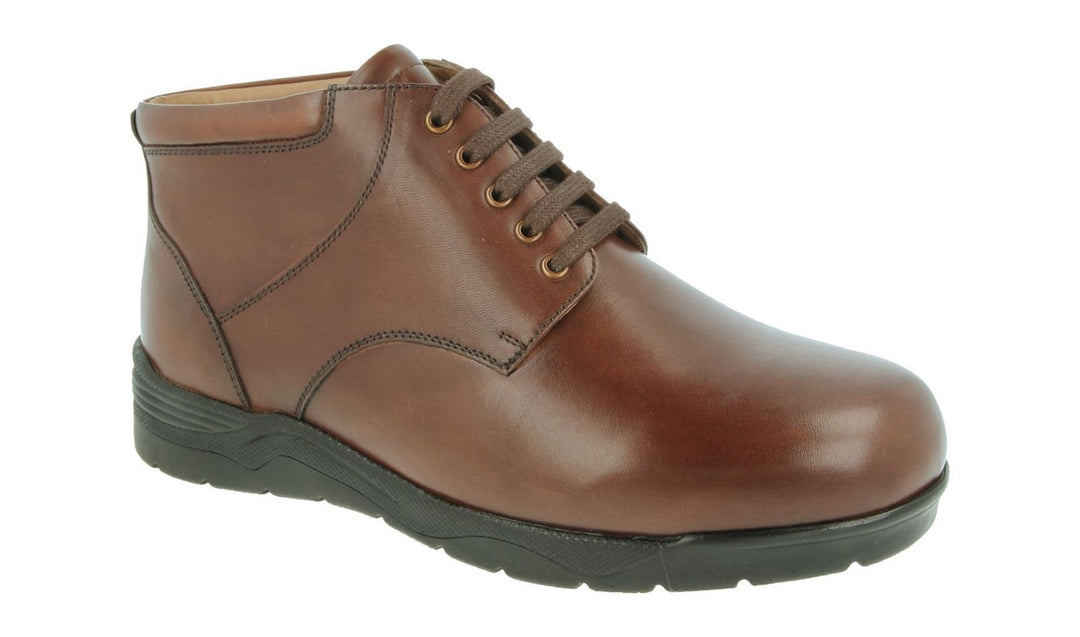 Mens Wide Fit Douglas Walking Ankle Boots in Black Leather - Image 7